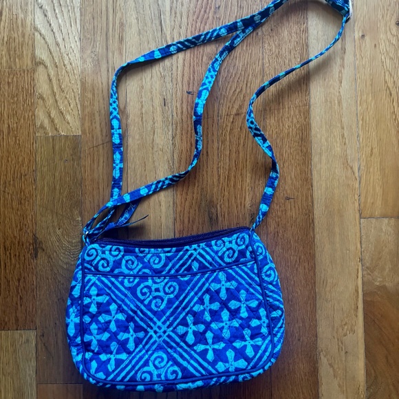 Vera Bradley Tote Bag and purse. Blue Cuban Tile Batik Print, almost new - Picture 7 of 9